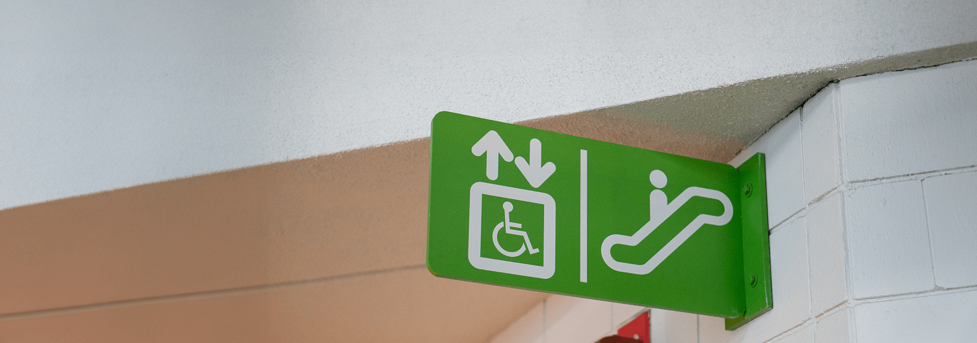 Elevator sign in Flynn Cruiseport